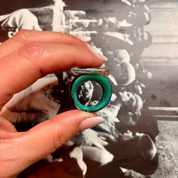 Unique Vintage Turquoise, Black and Gold Glitter Murano Glass Ring Size 7 - Picture 5 of 12